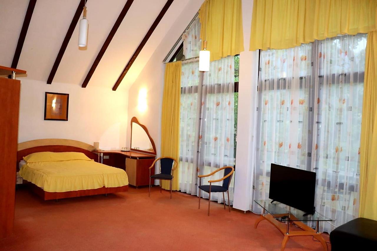 Pension Condor Poiana Brasov Esterno foto